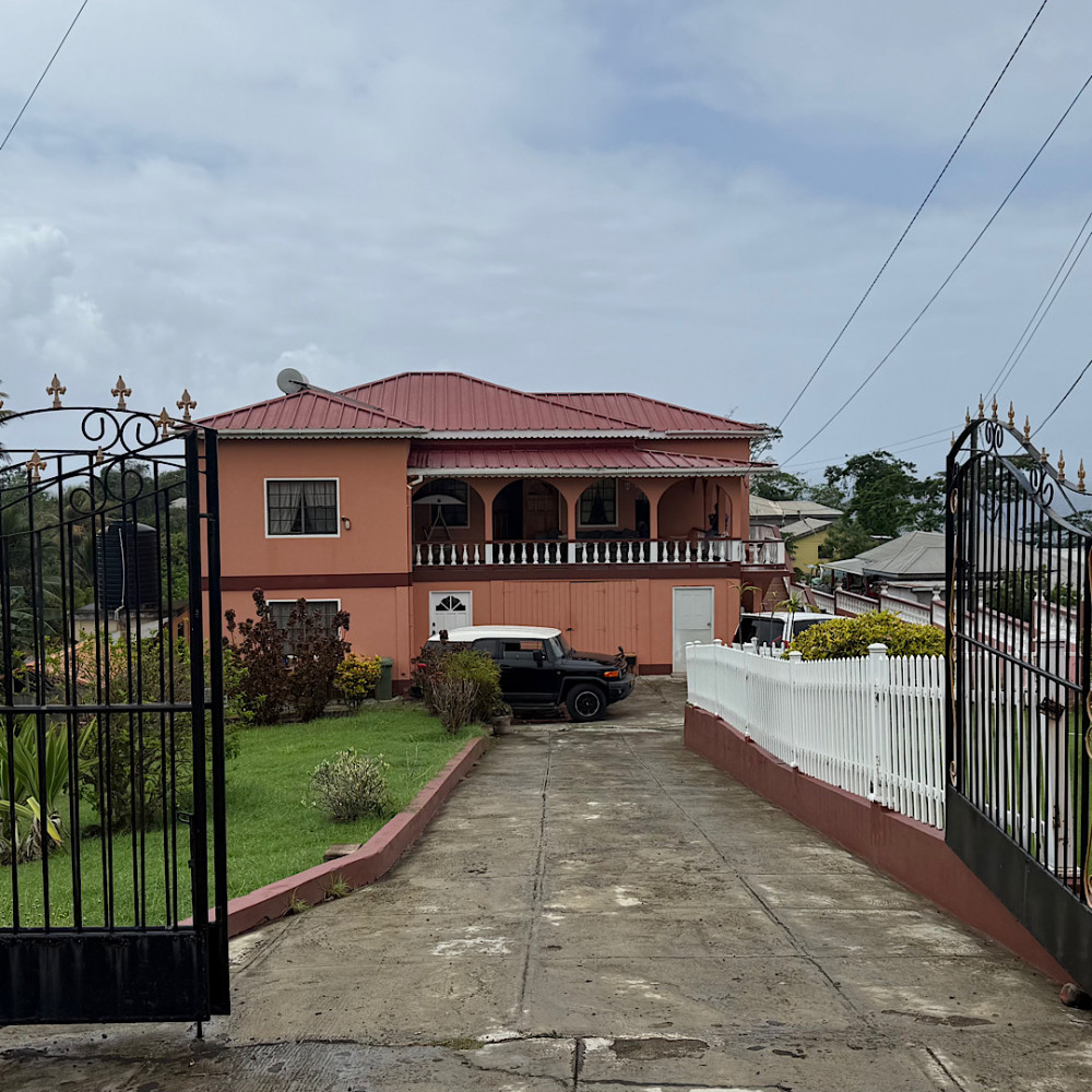 6 bed House For Sale in St. Andrew,  - 1